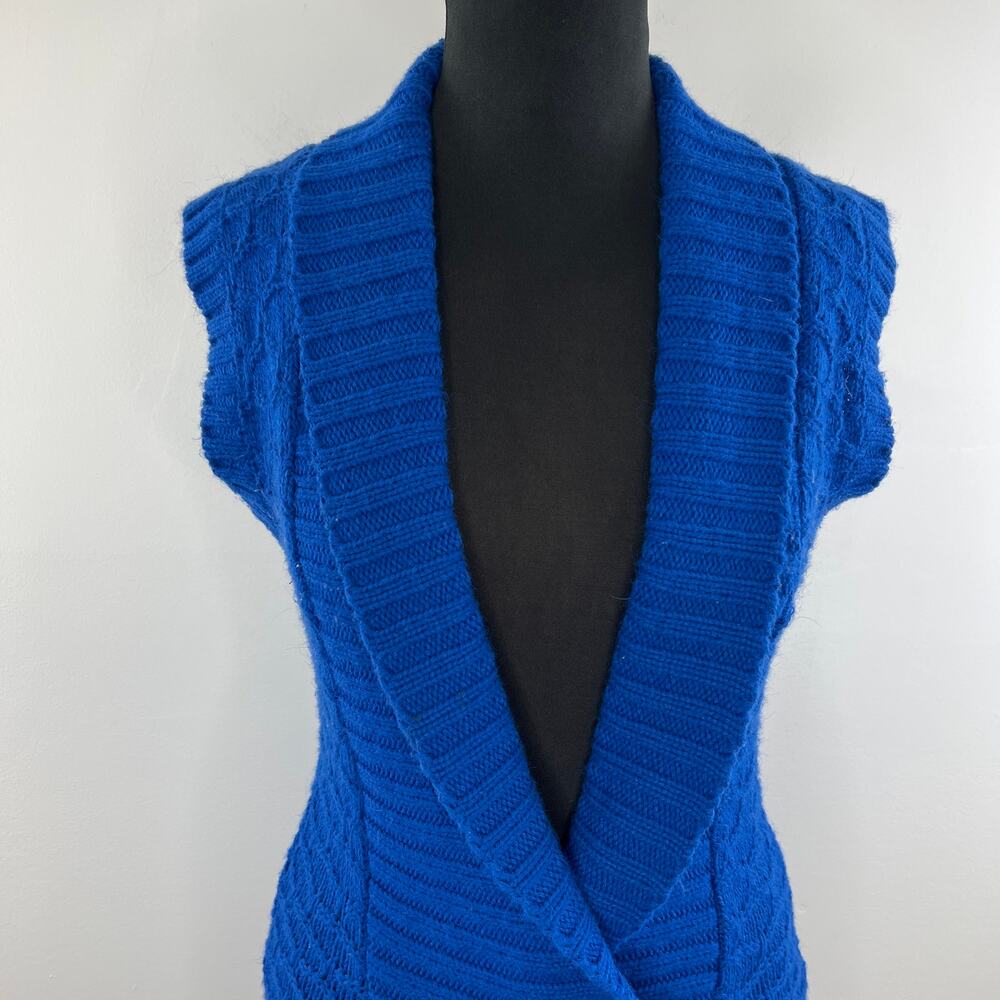 Divided by H&M Royal Blue Sleeveless Shawl Collar Knit Button Cardigan Sz 6 - Picture 3 of 11